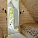 3 Bedroom Beautiful In 펜션 *