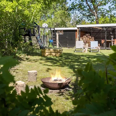 3 Bedroom Beautiful In Feriehus *