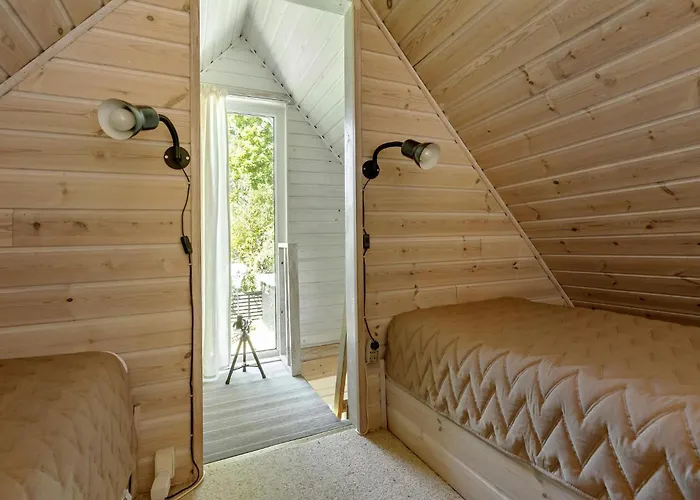 3 Bedroom Beautiful In Hébergement de vacances *